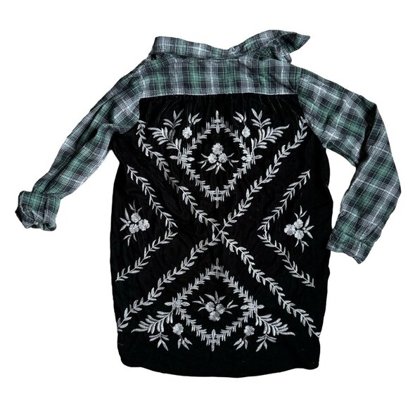 Democracy Plaid Button Up Shirt Womens Size Small Embroidered‎ Black Velvet Back - Picture 1 of 8